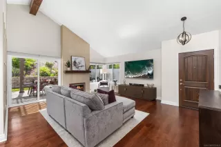 Photo #3: 260018566 Listing