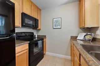 Photo #6: 260018569 Listing