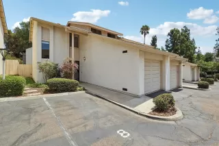Photo #2: 260018570 Listing