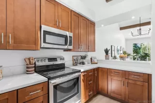 Photo #6: 260018574 Listing