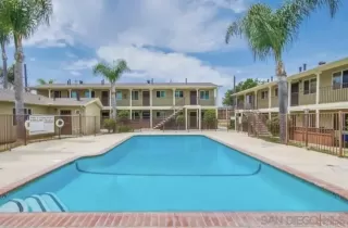Photo #4: 260018594 Listing