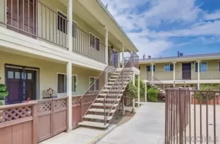 Photo #5: 260018594 Listing