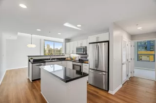 Photo #6: 260018598 Listing