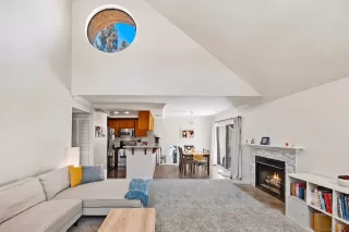 Photo #3: 260018603 Listing