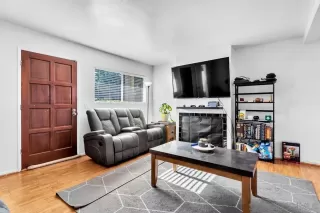 Photo #5: 260018621 Listing