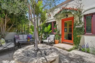 Photo #4: 260018626 Listing
