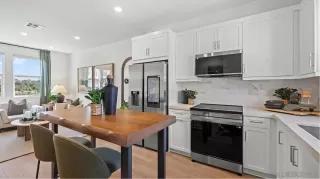Photo #4: 260018644 Listing