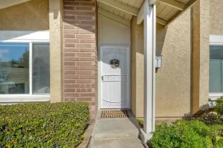 Photo #2: 260018647 Listing