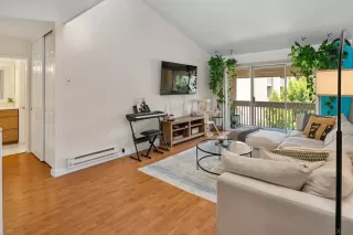 Photo #5: 260018651 Listing