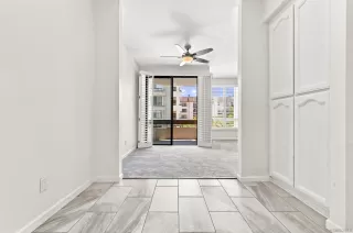 Photo #4: 260018655 Listing
