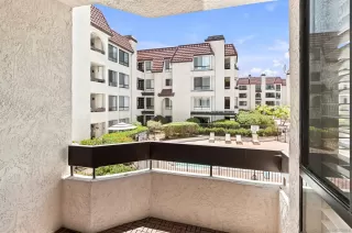 Photo #6: 260018655 Listing