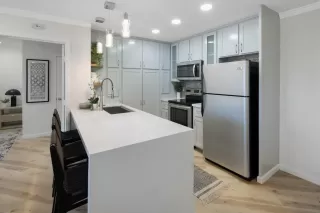 Photo #5: 260018667 Listing