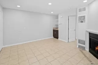 Photo #5: 260018671 Listing
