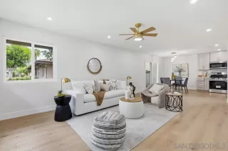 Photo #2: 260018686 Listing