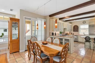 Photo #4: 260018689 Listing