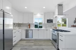 Photo #3: 260018698 Listing