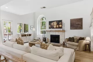 Photo #3: 260018715 Listing 
