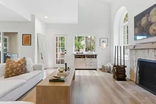 Photo #5: 260018715 Listing 