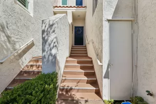 Photo #2: 260018720 Listing