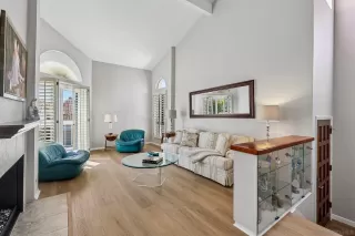 Photo #4: 260018720 Listing