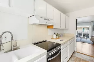 Photo #4: 260018727 Listing