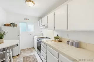 Photo #6: 260018727 Listing