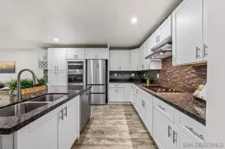 Photo #1: 260018730 Listing