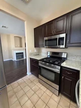 Photo #6: 260018731 Listing