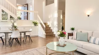 Photo #2: 260018733 Listing
