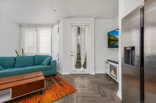 Photo #4: 260018745 Listing