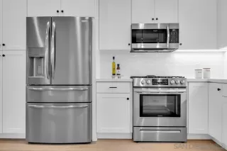Photo #1: 260018746 Listing