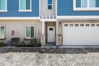 Photo #5: 260018746 Listing