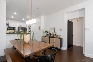 Photo #5: 260018747 Listing
