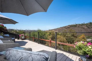 Photo #1: 260018759 Listing