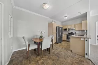 Photo #2: 260018763 Listing