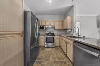 Photo #5: 260018763 Listing