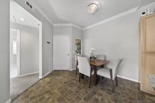Photo #6: 260018763 Listing