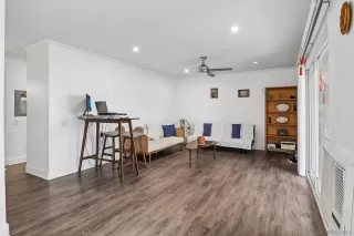 Photo #3: 260018780 Listing