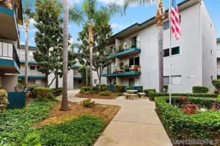 Photo #2: 260018794 Listing