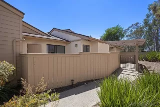 Photo #2: 260018800 Listing