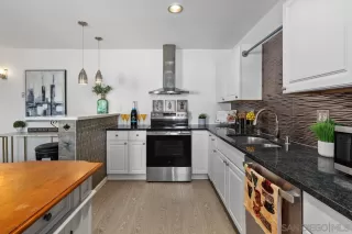 Photo #2: 260018808 Listing