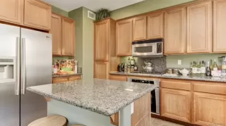 Photo #5: 260018853 Listing