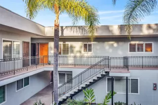 Photo #2: 260018872 Listing