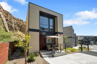 Photo #3: 260018876 Listing