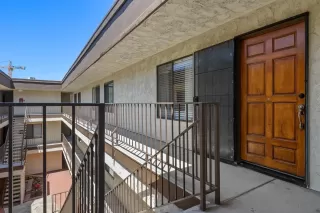Photo #1: 260018878 Listing