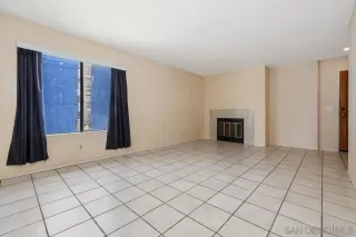 Photo #3: 260018878 Listing