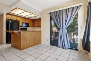 Photo #5: 260018878 Listing