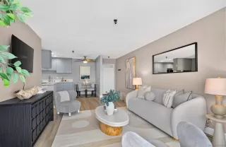 Photo #4: 260018900 Listing