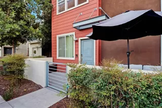 Photo #1: 260018965 Listing