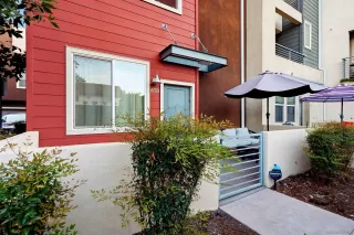 Photo #2: 260018965 Listing